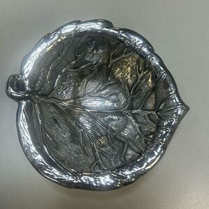 New Stock from gift store Beatriz Ball Petit Leaf serving bowl and spoon. KK89